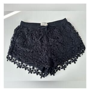 Abercrombie & Fitch lace black shorts, size S